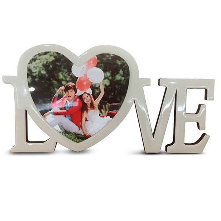 מסגרת MDF בצורת  לב וכיתוב love להדפסת תמונה והקדשה אישית