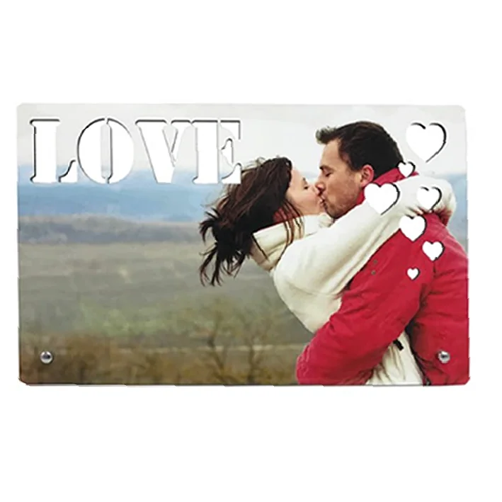 מעמד שולחני דגם עדי עם כיתוב love להדפסת תמונה והקדשה אישית